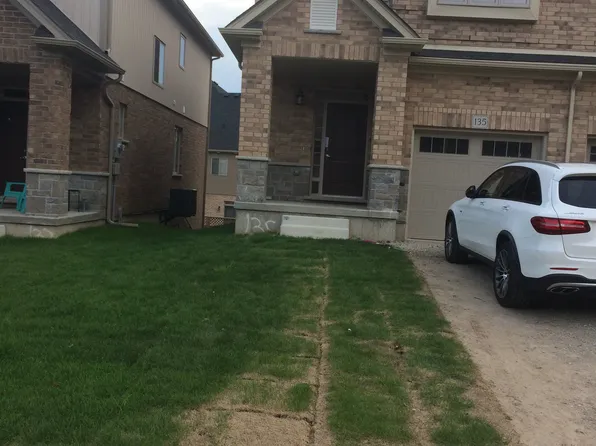 135 Law Dr N, Guelph, ON N1E 0M2