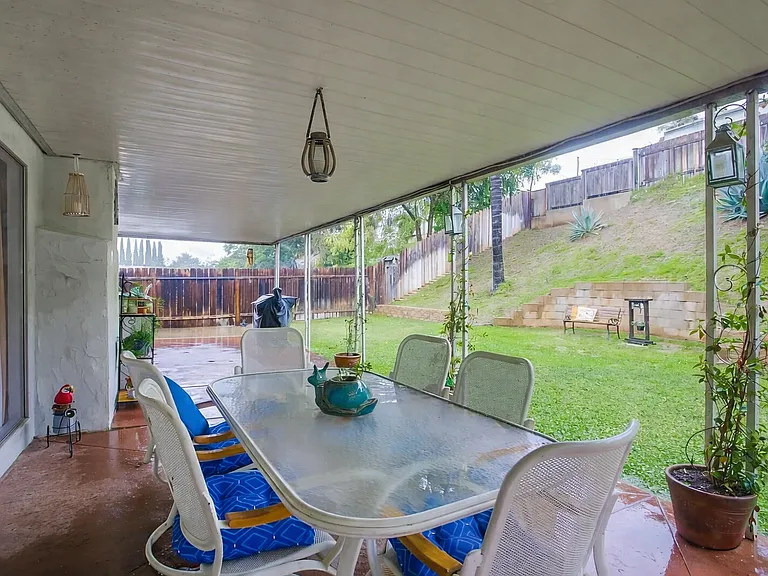 1140 Harding St — Photo 25