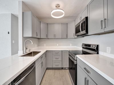 625 NW 10 Court NW, Hallandale Beach, FL, 33009