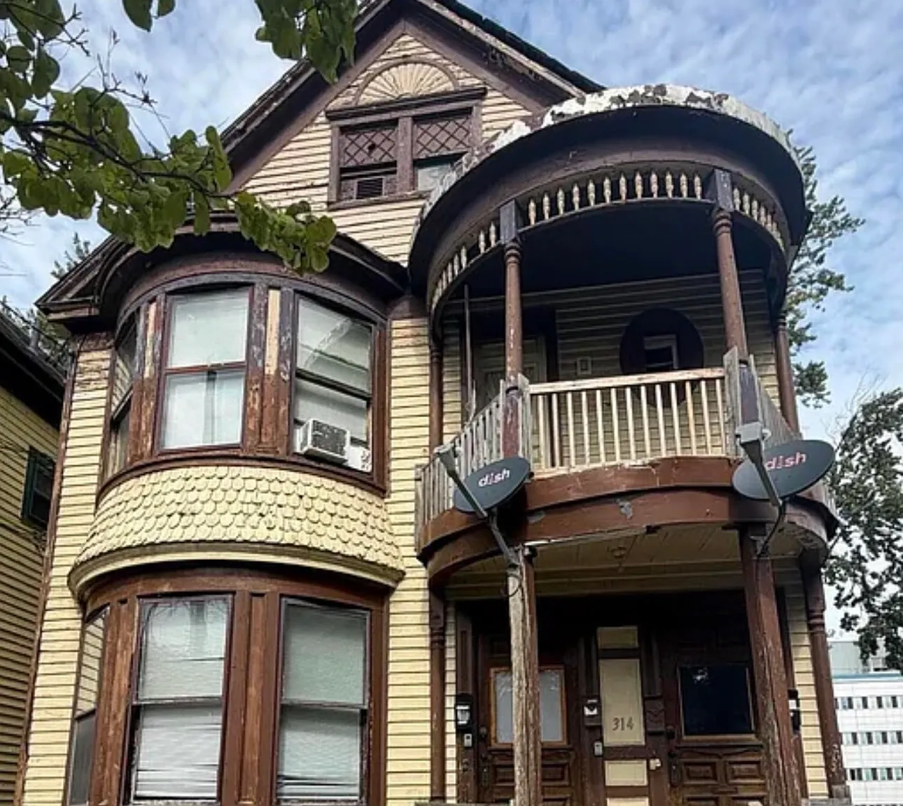 1 bed, $1,000 — Photo 1