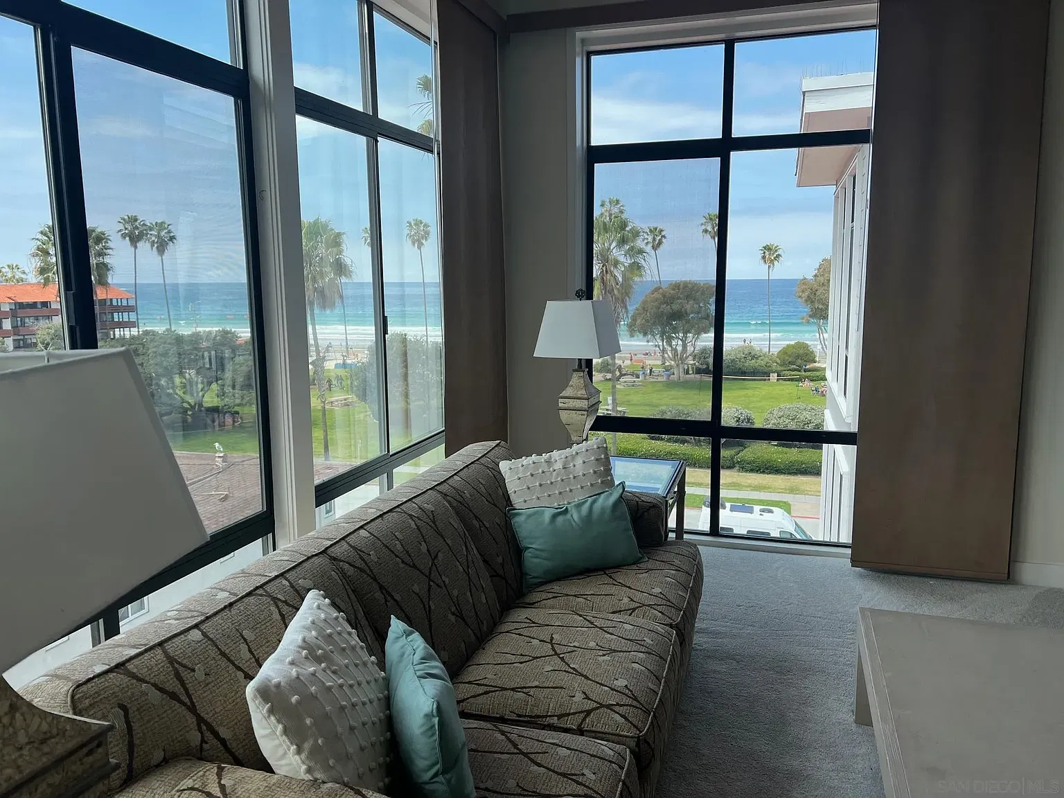 La Jolla Shores Clubdominiums — Photo 1