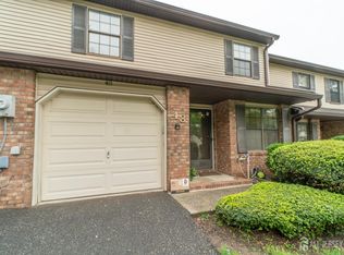 48 Woodfern St, Edison, NJ 08820