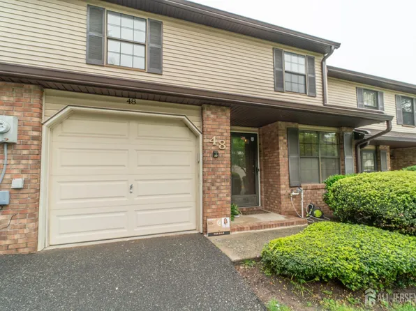 48 Woodfern St, Edison, NJ 08820