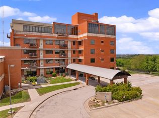 2940 Baltimore Ave APT 1404, Kansas City, MO 64108