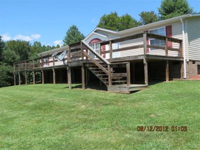 225 Dorothy Ln, Henry, VA, 24102