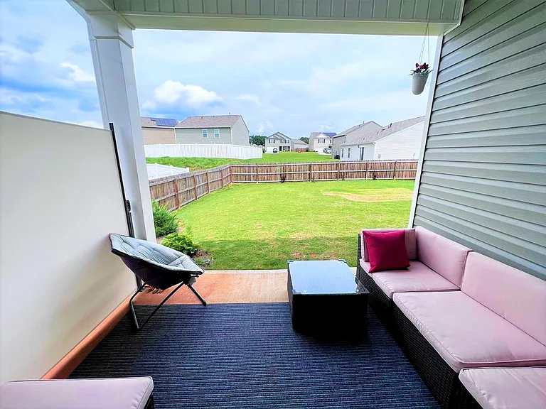 110 Rogers Knoll Ln — Photo 32