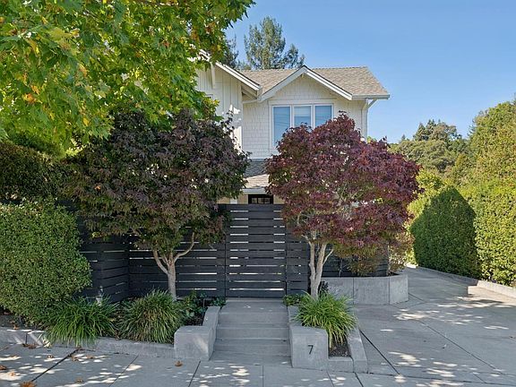 3rd image of 7 LOCUST Avenue