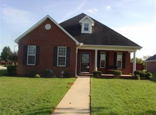 201 Jamestown Ct, Centerville, GA 31028