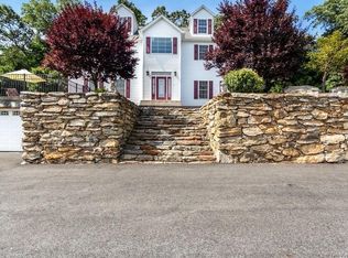 124 Bullet Hole Rd, Mahopac, NY 10541