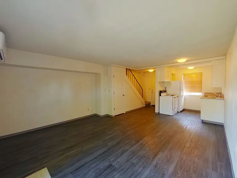 1695 Patterson Street — Photo 4