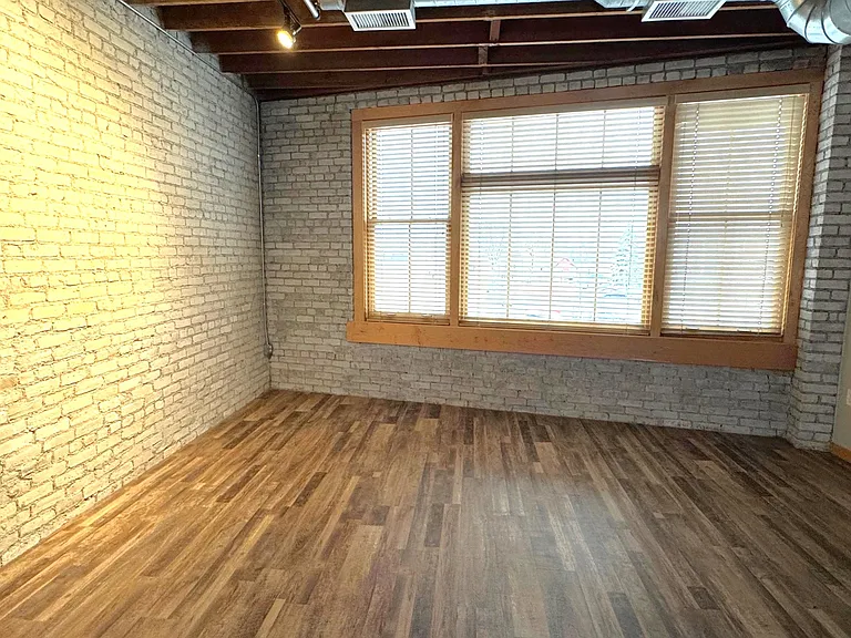 309 Roberts St N #203 — Photo 18