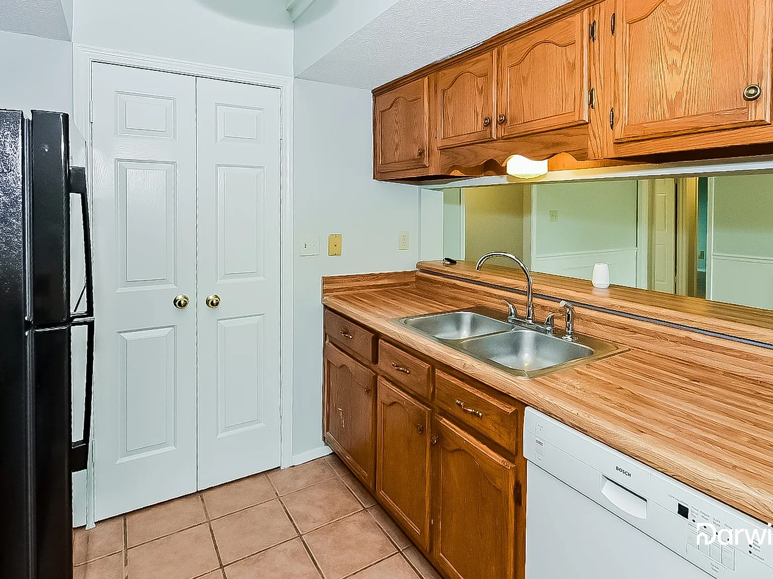 3 bed, 2.0 bath, 1200 sqft, $1,595 — Photo 3