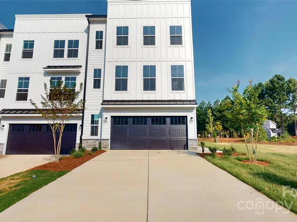 2143 Barrowcliffe Dr NW, Concord, NC 28027