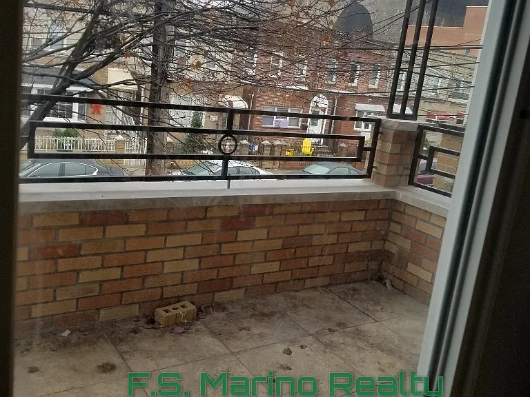 22-28 28th St #2 — Photo 3