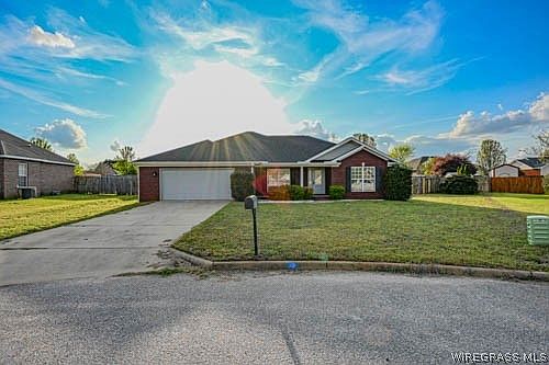 1st image of 267 Maree Dr