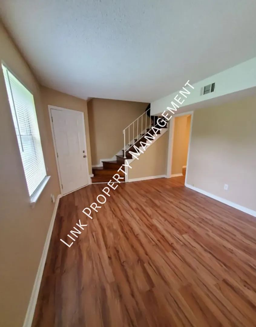 4911B Marylin — Photo 2