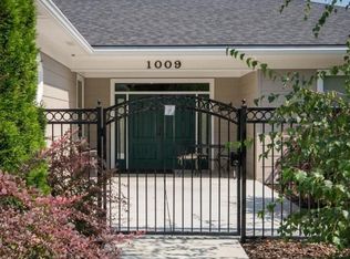 1009 Crest Acres Pl, Yakima, WA 98908