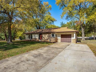 103 Thomas Ter, Edwardsville, IL, 62025