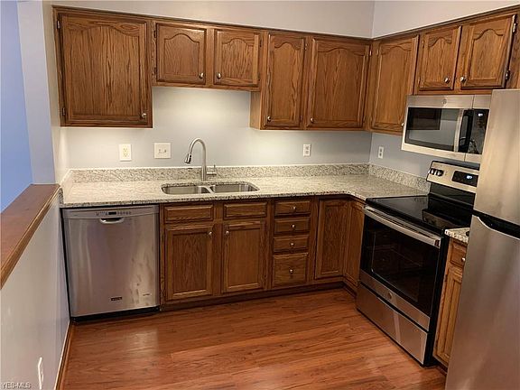 5th image of 4277 Rolling Hills Dr