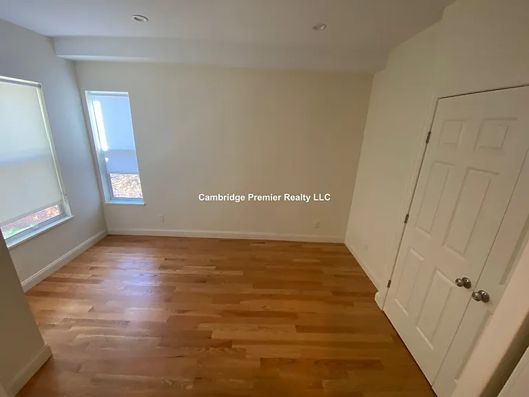 379 Harvard St #2 — Photo 6
