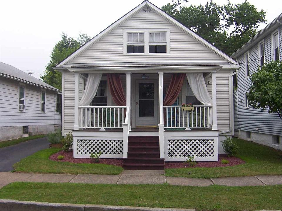 1st image of 7 Glenwood Blvd