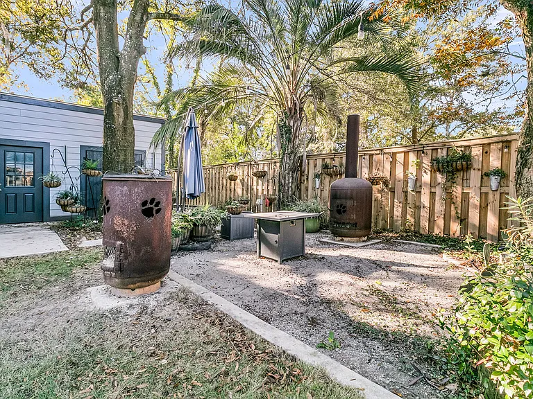 1187 Marquis Rd — Photo 50