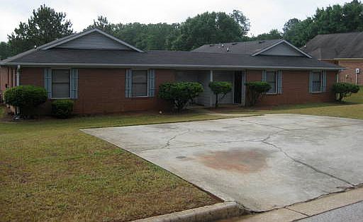 1st image of 1849 Riverchase Cir NE