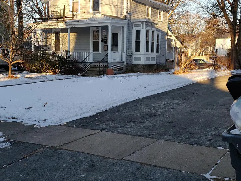 Grove Ave — Photo 2