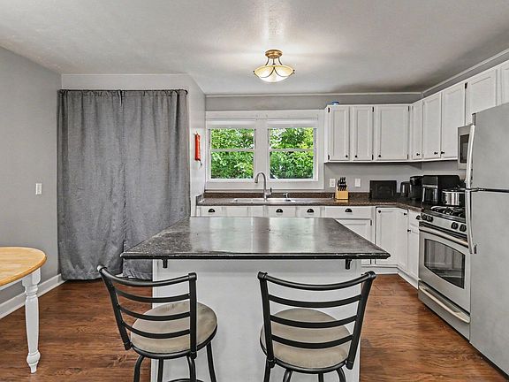 5th image of 618 N Evans St