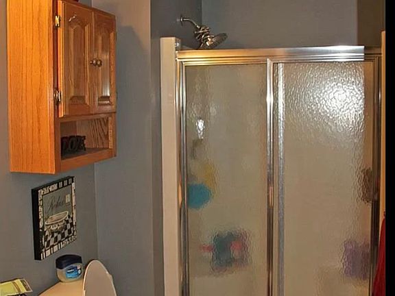 4th image of 742 Chestnut Ln #742