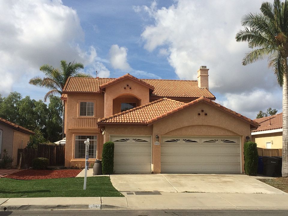 1st image of 738 Avenida Abeja