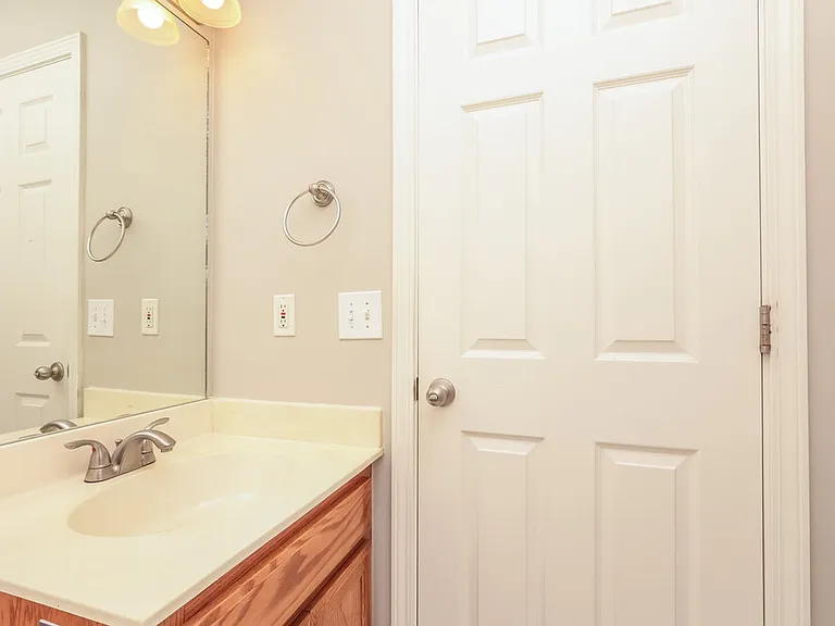 7004 Bridgewater Dr — Photo 18
