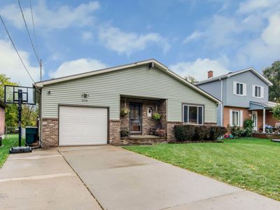 5751 Joshua St, Lansing, MI, 48911