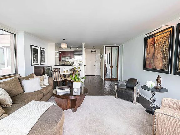 3rd image of 235 E 40th St APT 32C