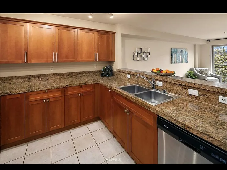120 1st Ave #101 — Photo 12