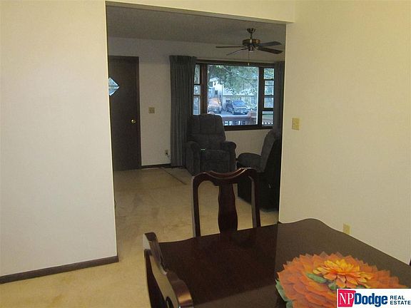 3rd image of 8617 Park View Blvd