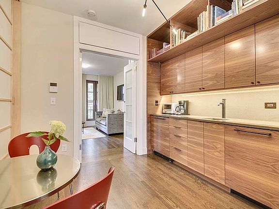 4th image of 206 E 20th St #23