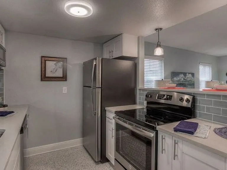 Bayside Villas Apartments — Photo 9