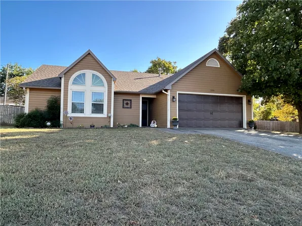 209 E Old Farmington Rd, Farmington, AR 72730