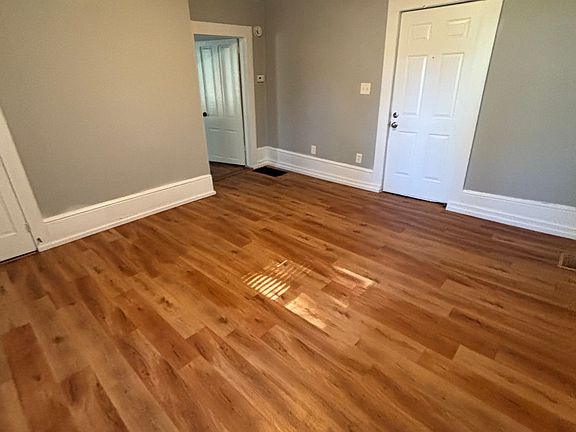 2nd image of 156 Garrett St #3