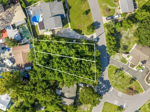 142 Half Acre Ln, Panama City Beach, FL 32413