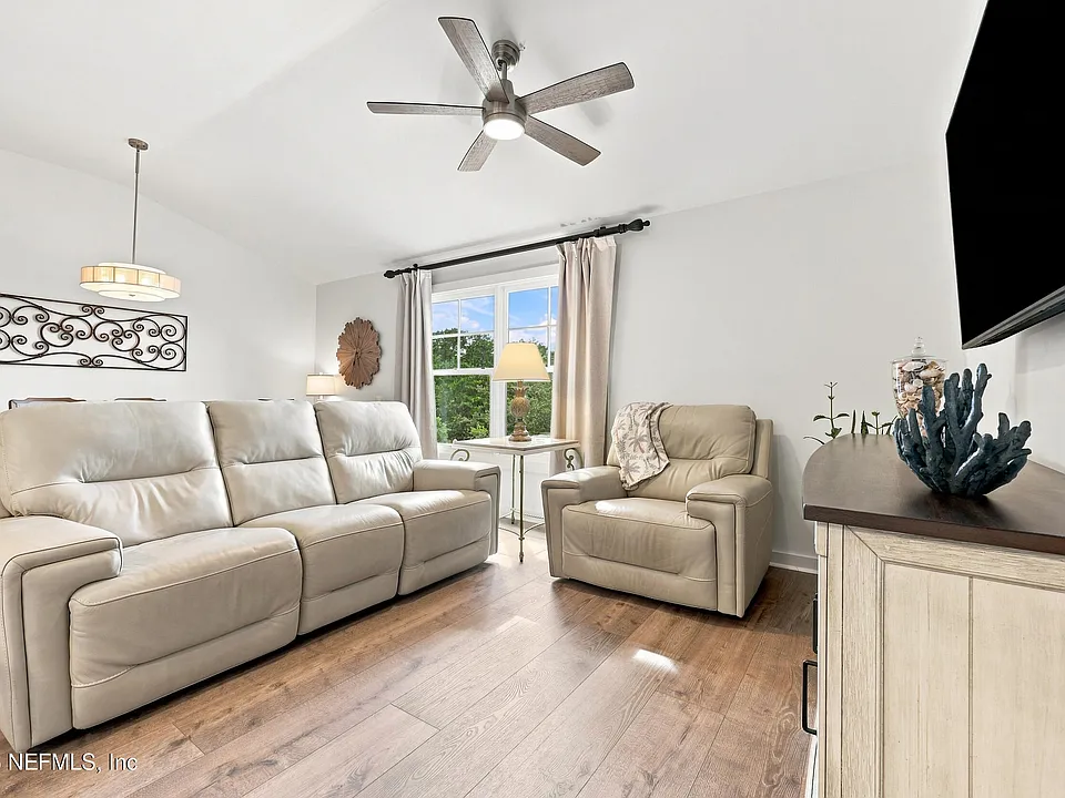 965 Registry Blvd #304