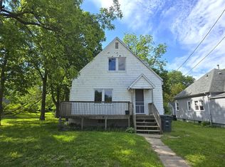 306 Charles St, Waterloo, IA 50703