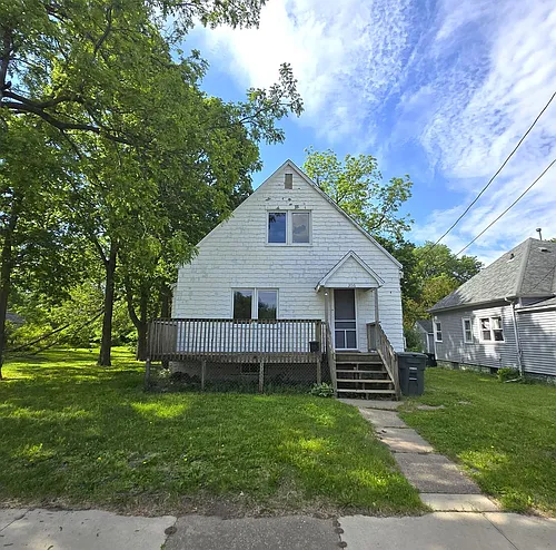 306 Charles St Photo 1