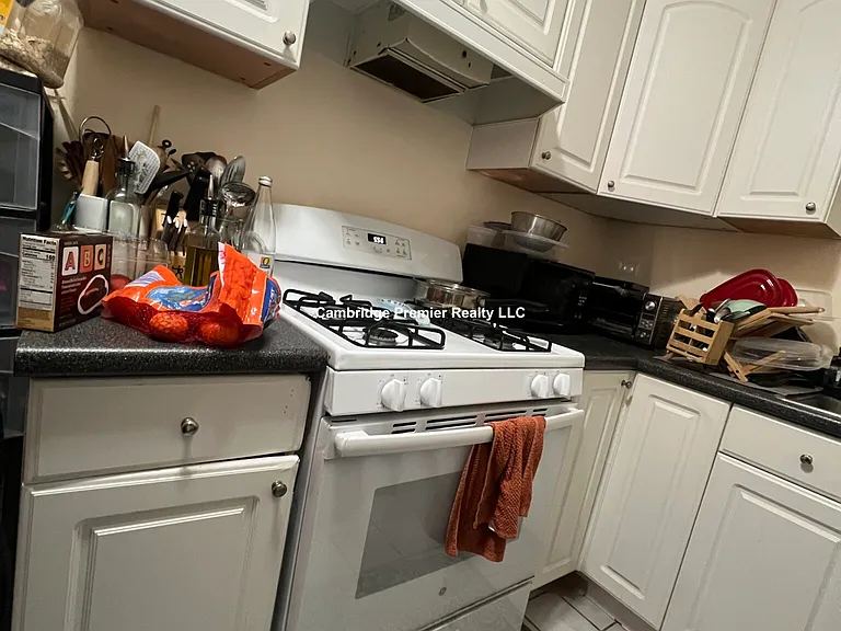 90 Hancock St #3 — Photo 14