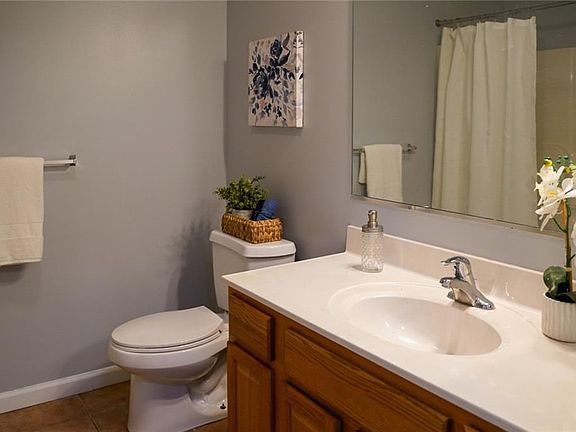 4th image of 75 James St