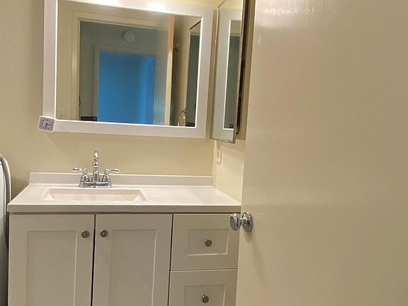 4th image of 417 Piccadilly Pl #417