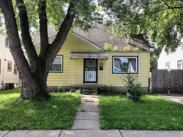 19611 W Chicago St, Detroit, MI 48228