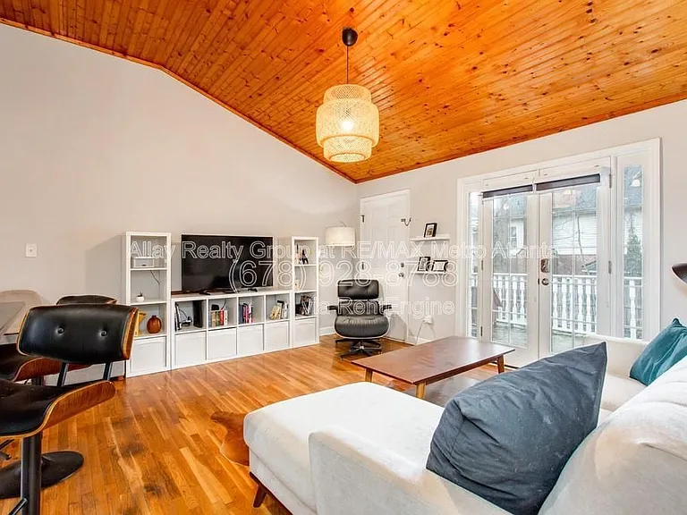 217 Adair St #6 — Photo 2