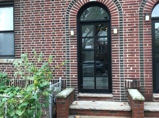 3440 28th St APT 2F, Astoria, NY 11106